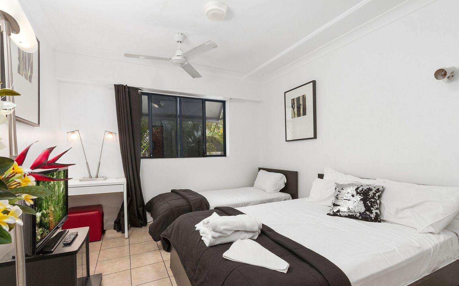 Arrival Lodge Hostel Accommodation Gold Coast Exterior photo