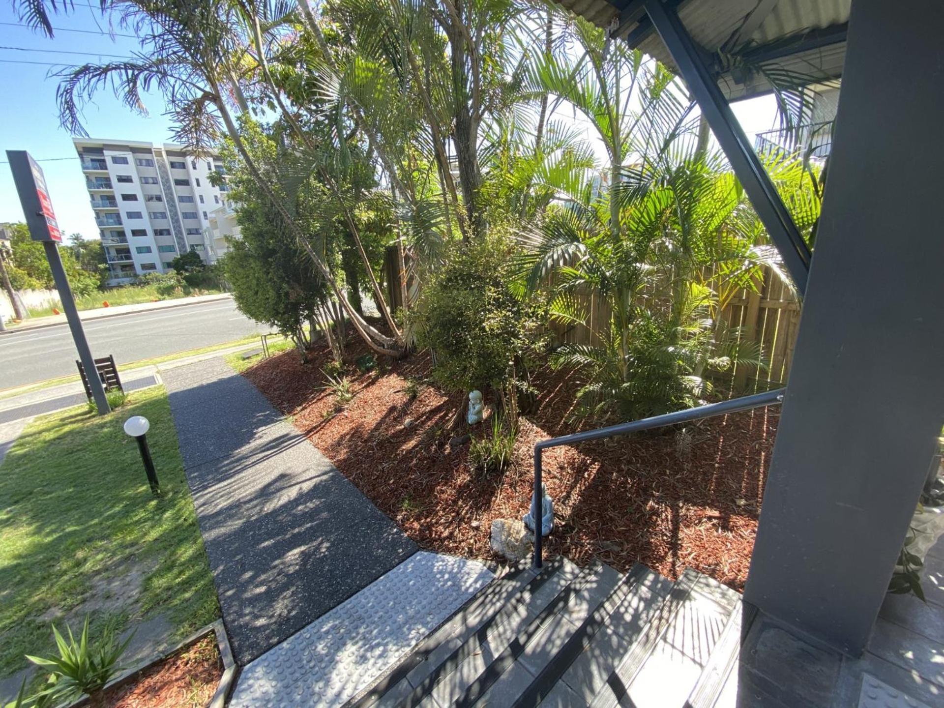 Arrival Lodge Hostel Accommodation Gold Coast Exterior photo