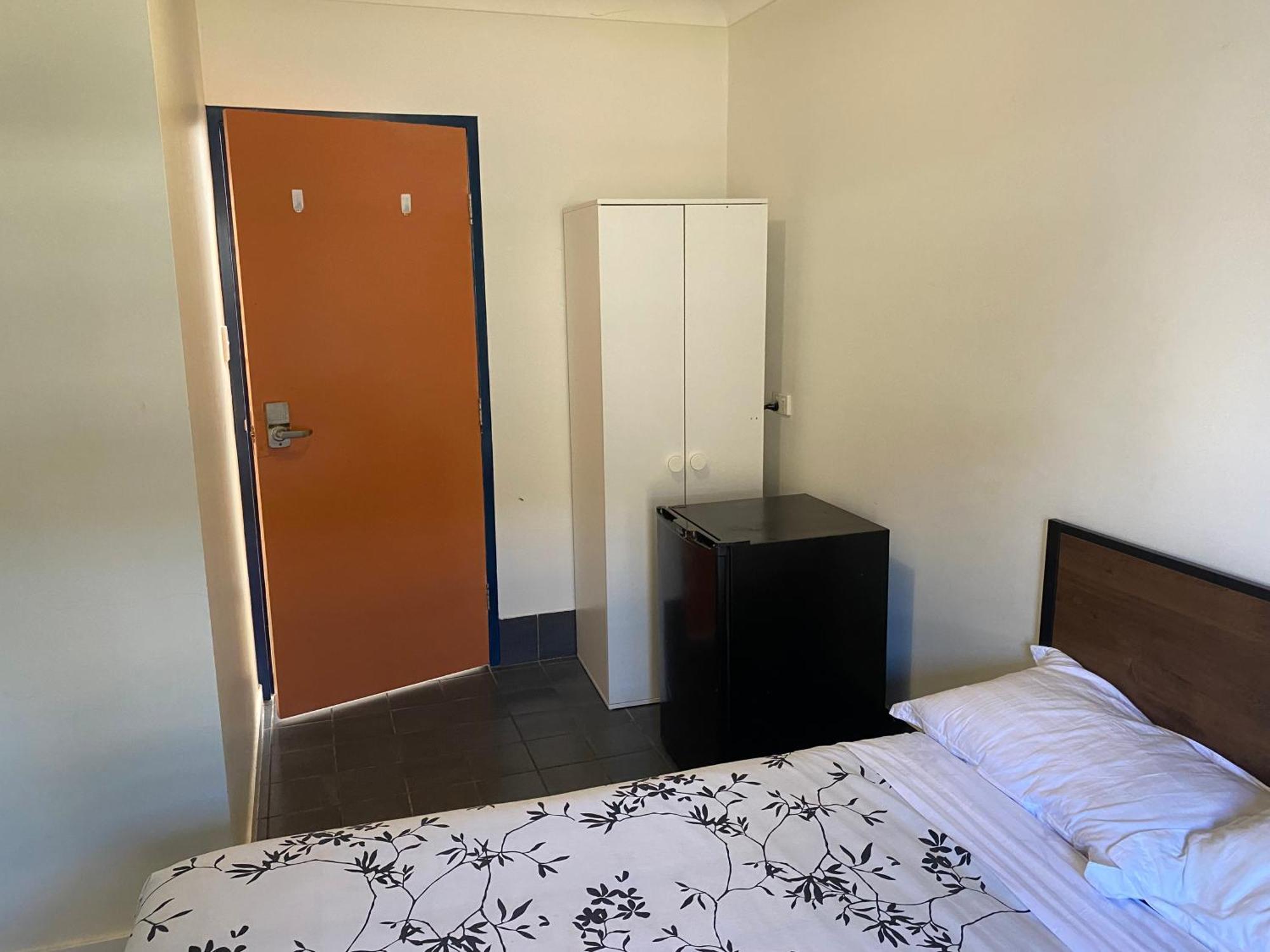 Arrival Lodge Hostel Accommodation Gold Coast Room photo