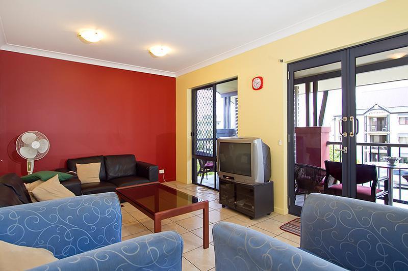 Arrival Lodge Hostel Accommodation Gold Coast Exterior photo
