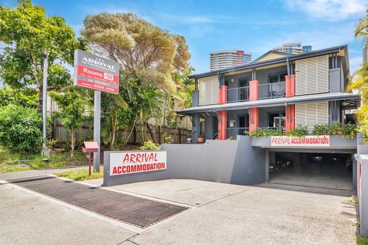 Arrival Lodge Hostel Accommodation Gold Coast Exterior photo